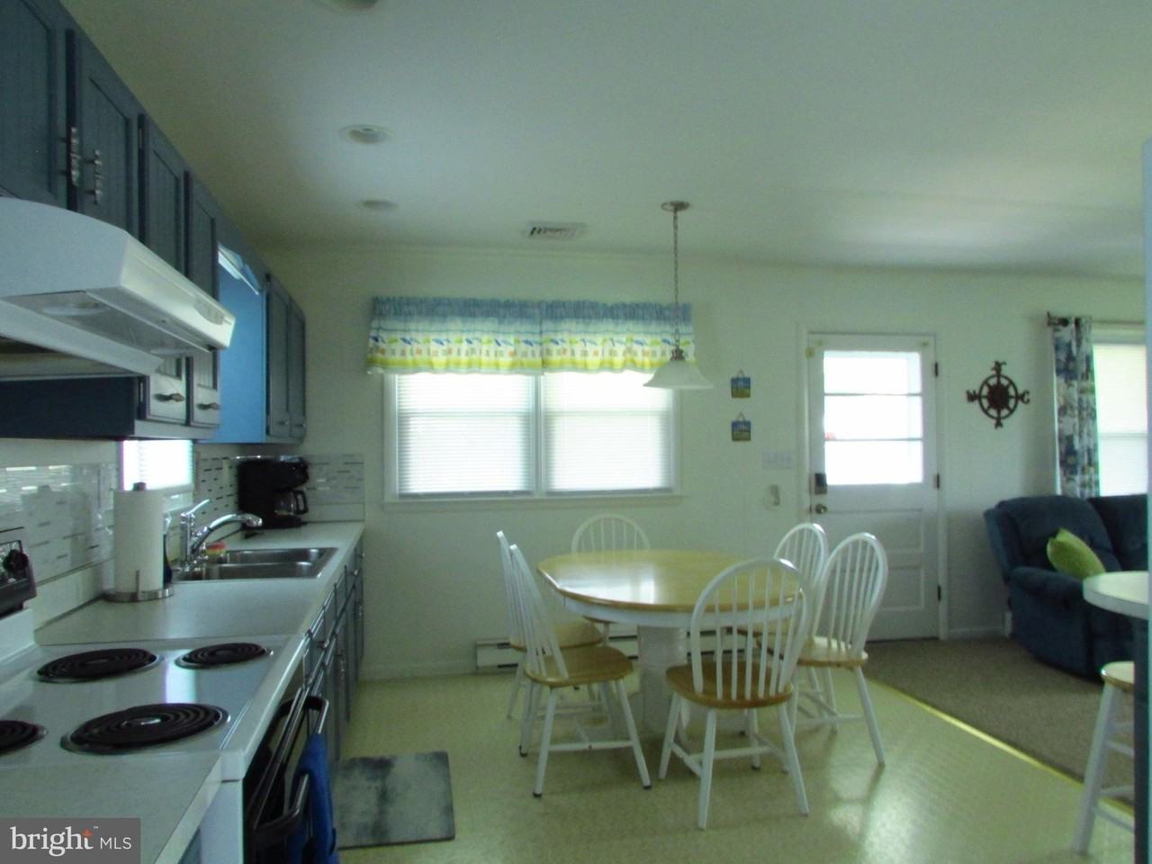 30200 Kent Rd - Photo 5 of 18