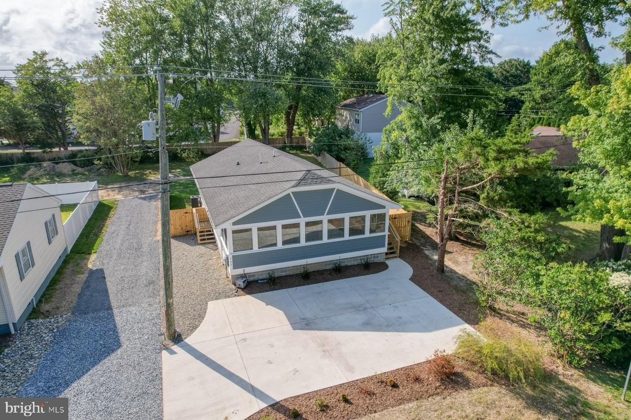 705 Country Club Road - Photo 2 of 47