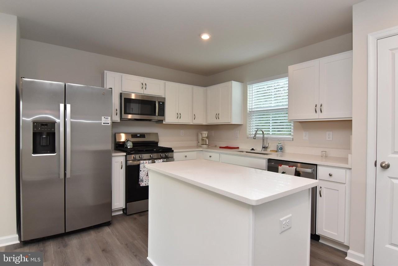 31024 Clearwater Dr - Photo 5 of 18