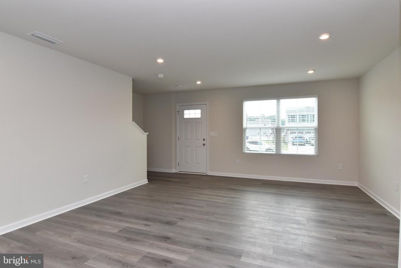 31024 Clearwater Dr - Photo 6 of 18