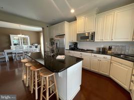 featured image of 19082 Hummingbird Ln