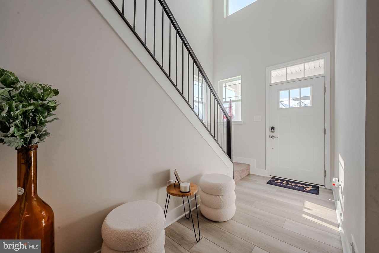 34238 Graham Cir - Photo 6 of 49