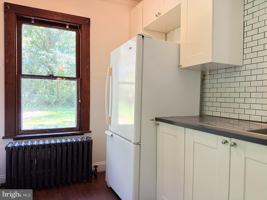 featured image of 303 E 6th St Unit B #B