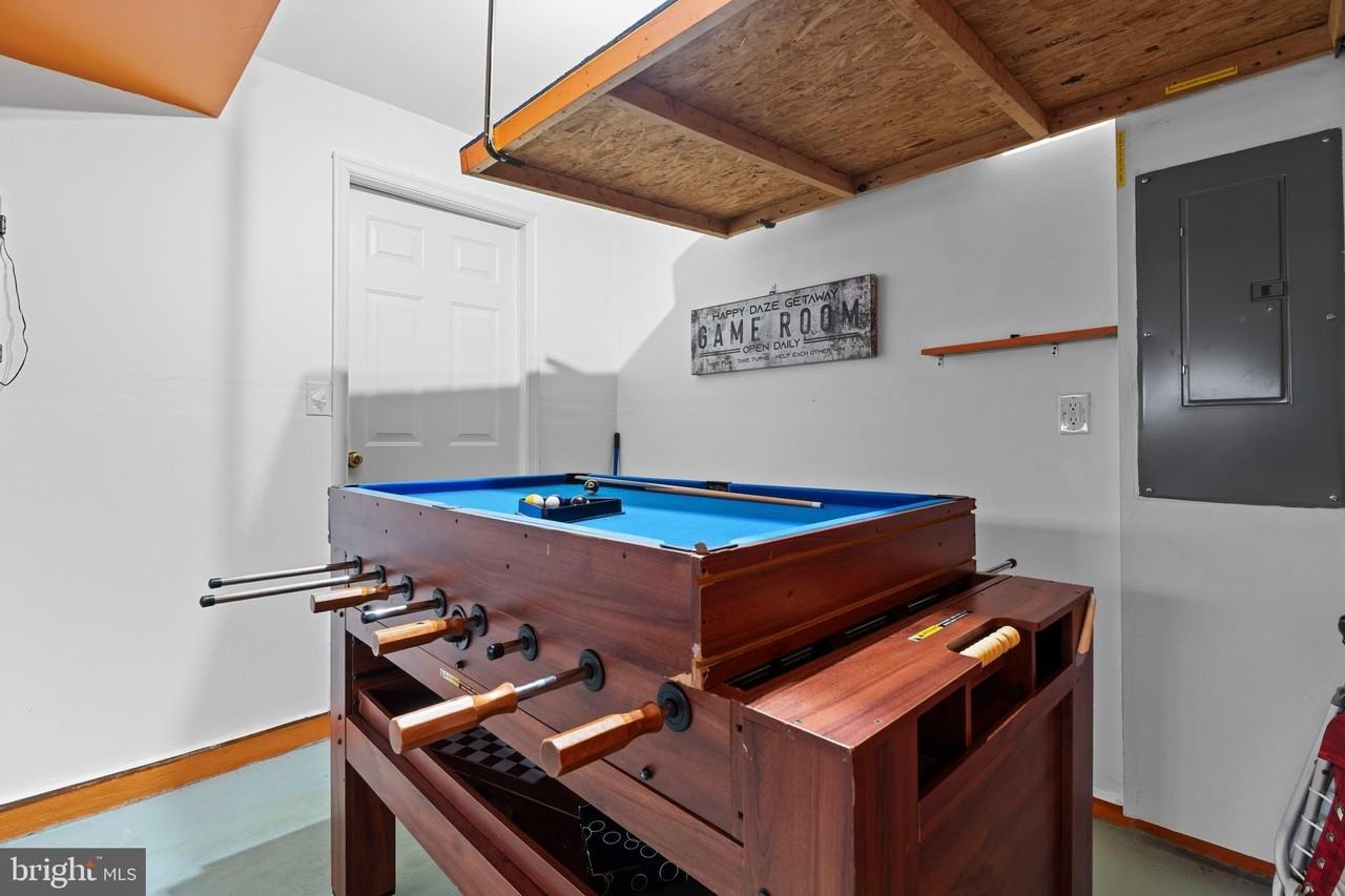 13 Hull Ln Unit 2 #2 - Photo 3 of 44