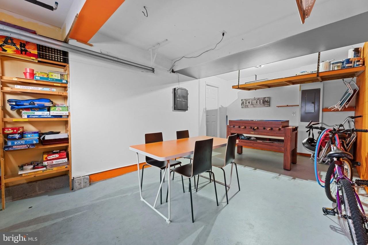 13 Hull Ln Unit 2 #2 - Photo 4 of 44