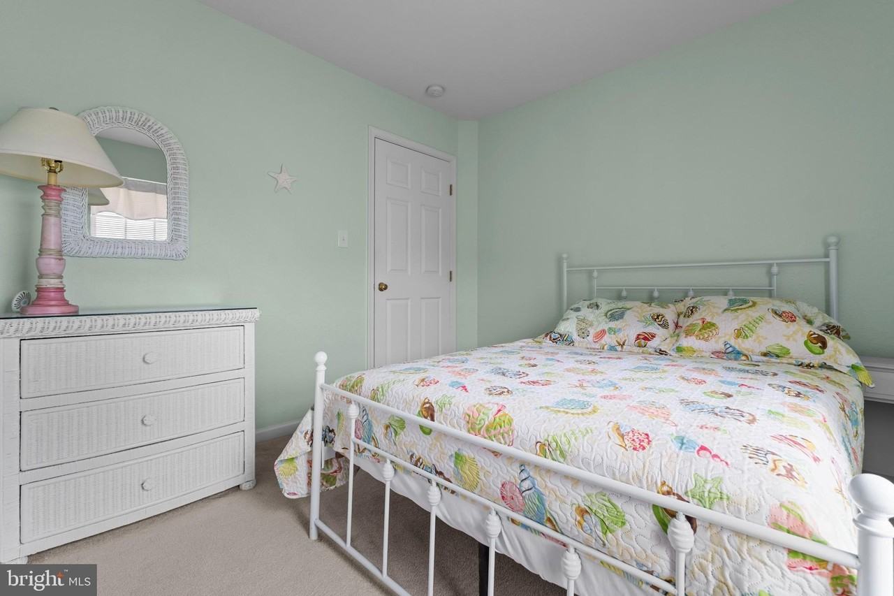 13 Hull Ln Unit 2 #2 - Photo 5 of 44