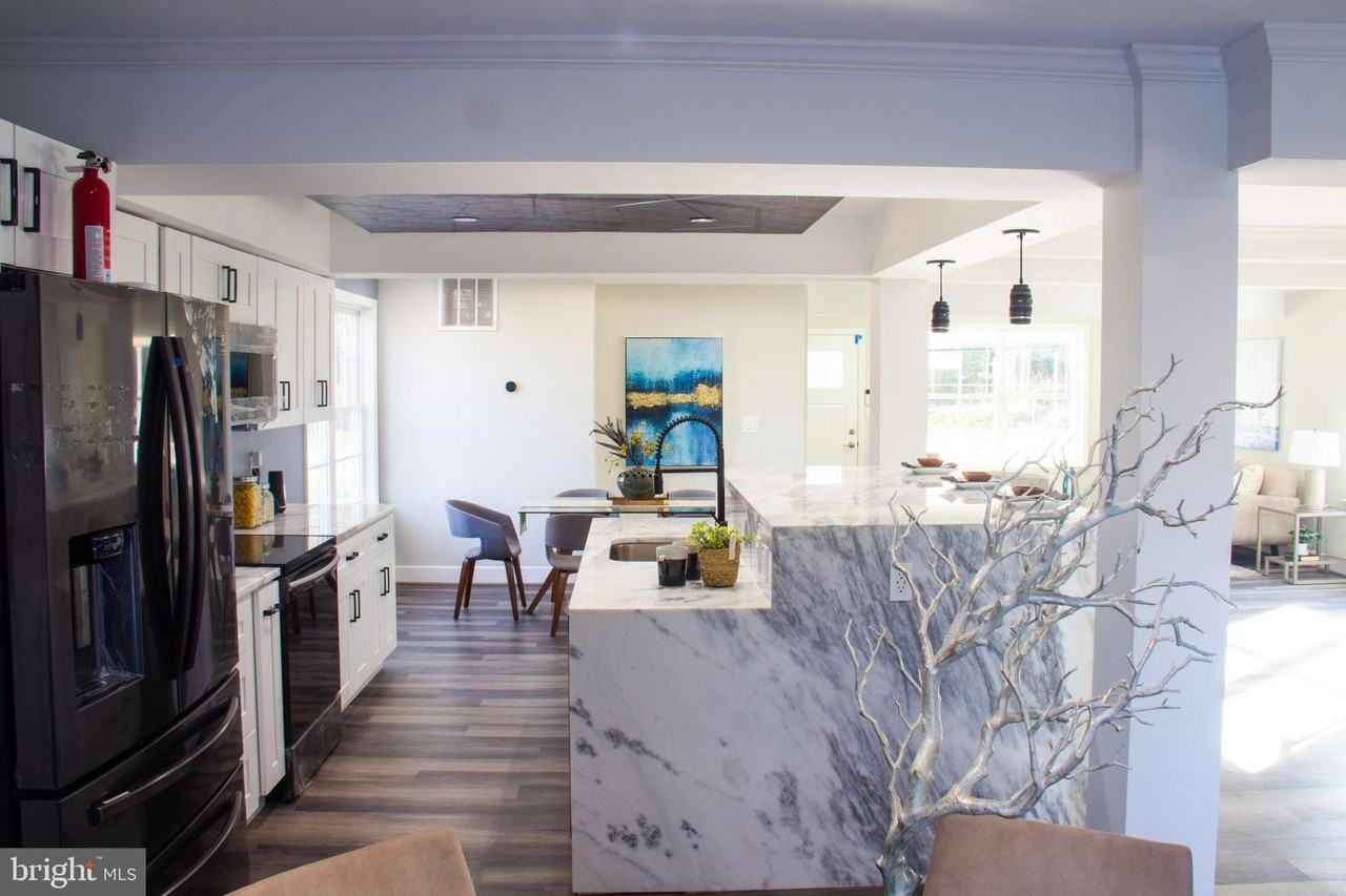 7624 Solley Rd - Photo 4 of 23