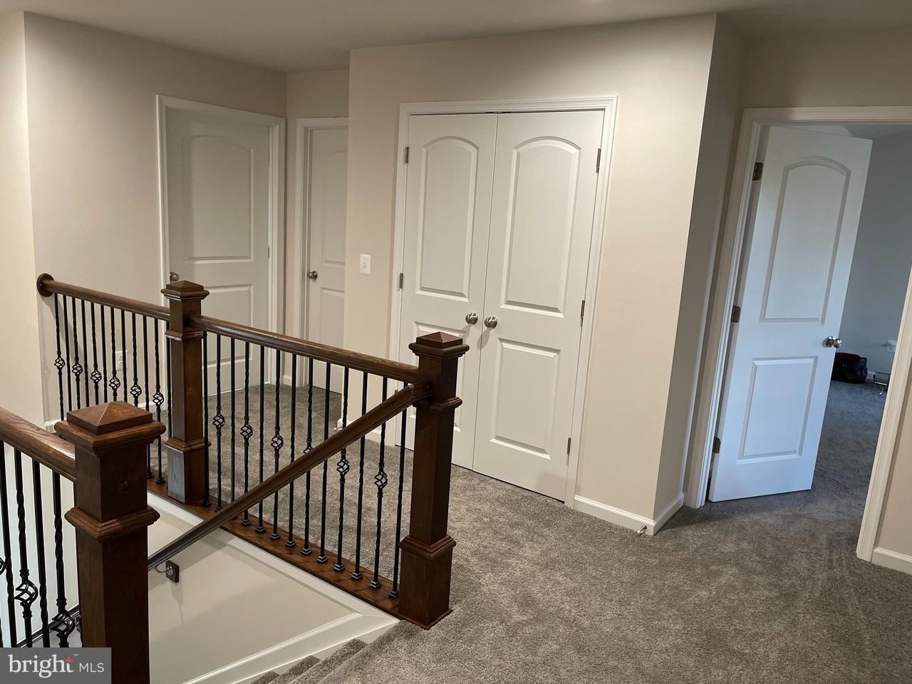 205 Lisa Ln - Photo 2 of 48