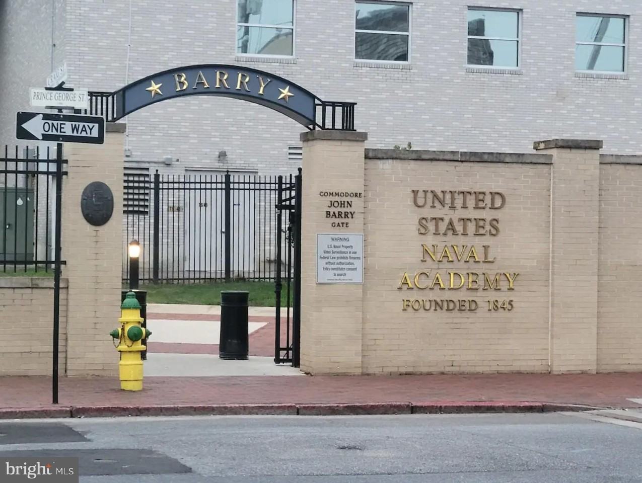 126 Prince George St Apt 4 #4 - Photo 5 of 15