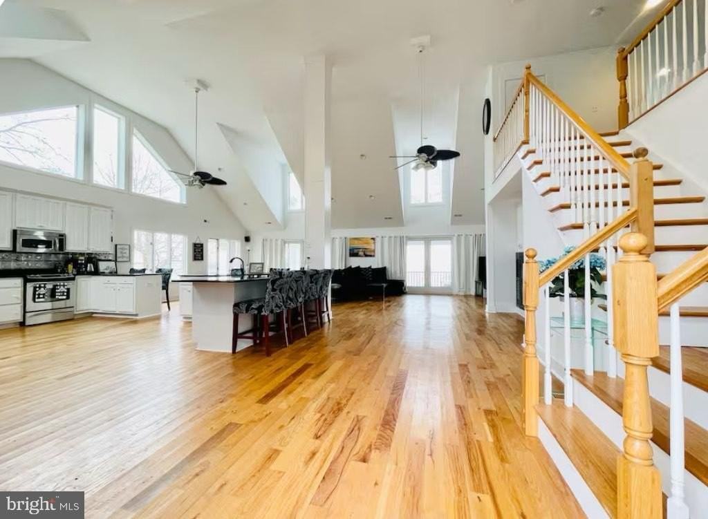 820 Bay Front Ave - Photo 5 of 19