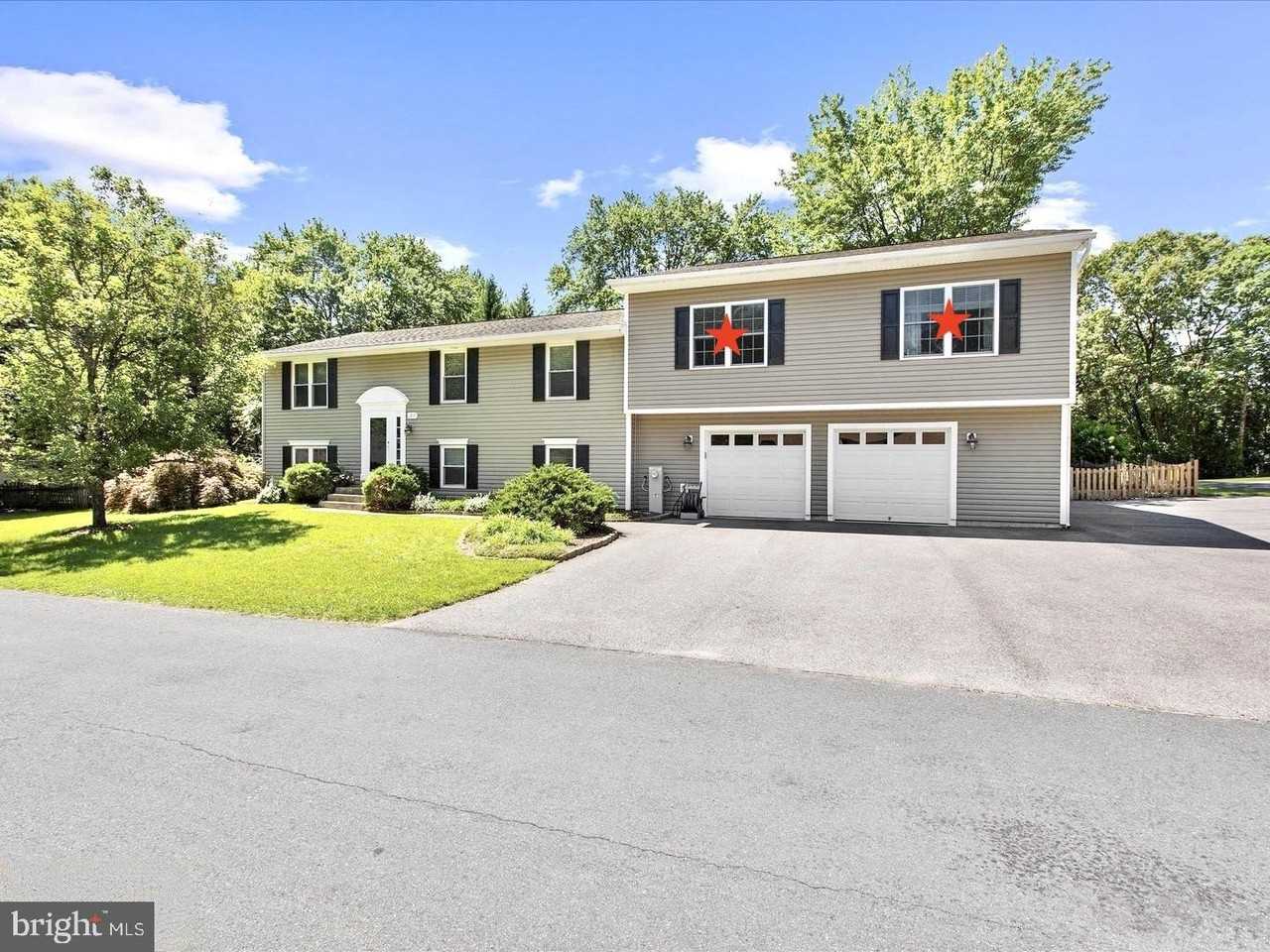 1217 Somerset Rd - Photo 3 of 50