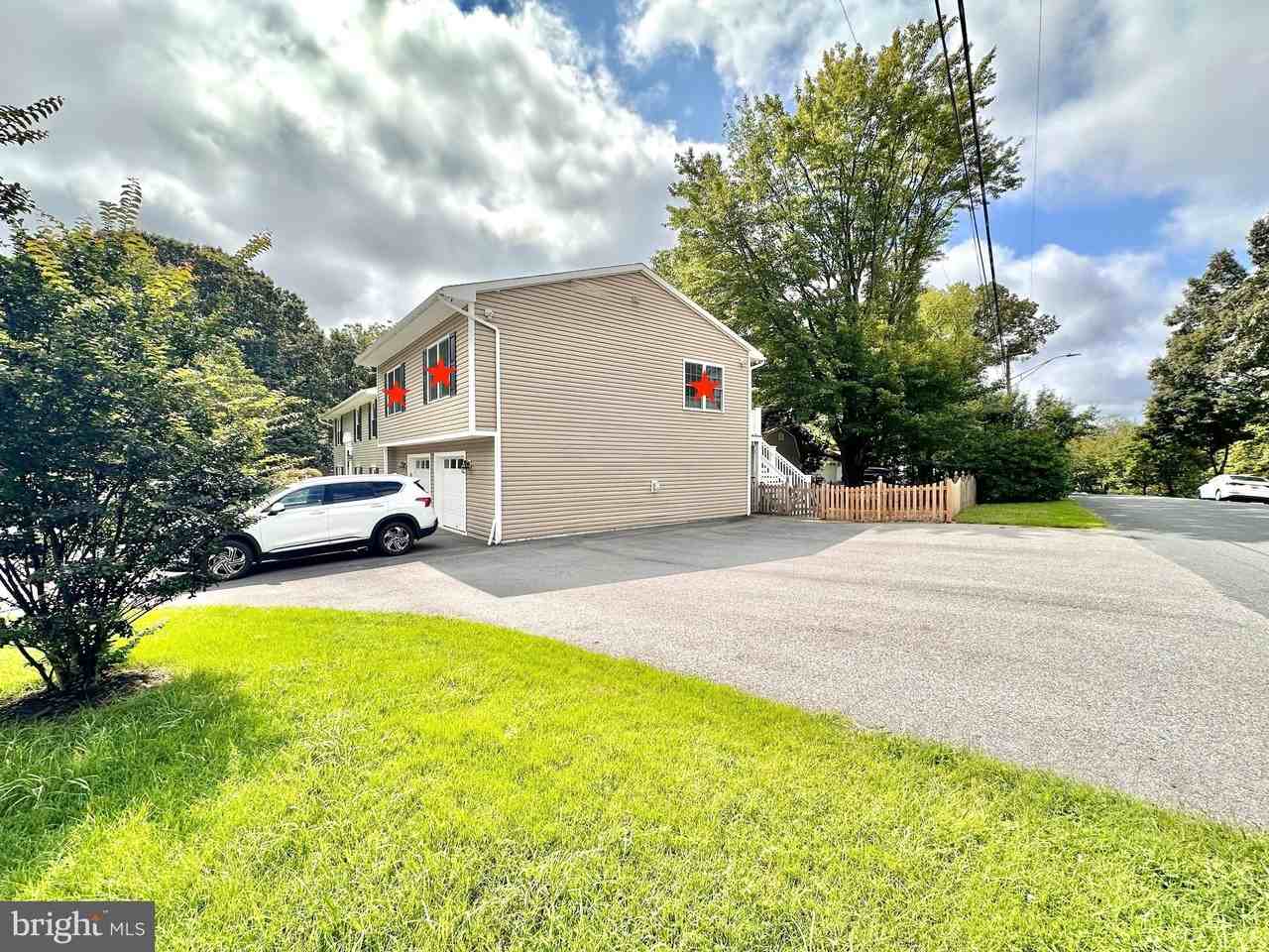 1217 Somerset Rd - Photo 4 of 50