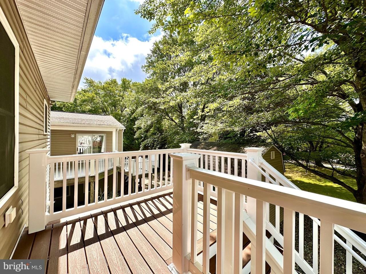 1217 Somerset Rd - Photo 5 of 50