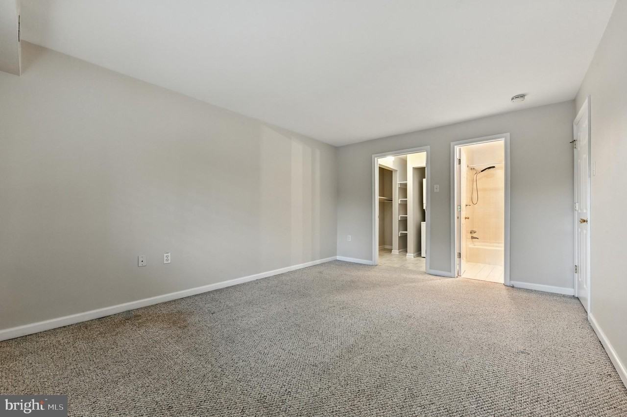 206F 206-F VICTOR Parkway unit: 206F #206F - Photo 7 of 21