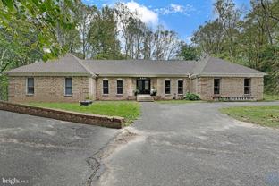 1085 Pemberton Ln - Photo 1 of 1