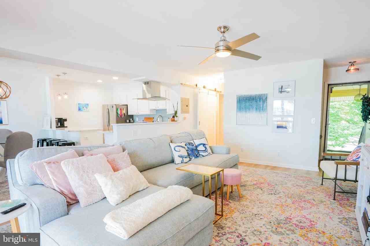 780F Fairview Ave Apt F #F - Photo 2 of 28