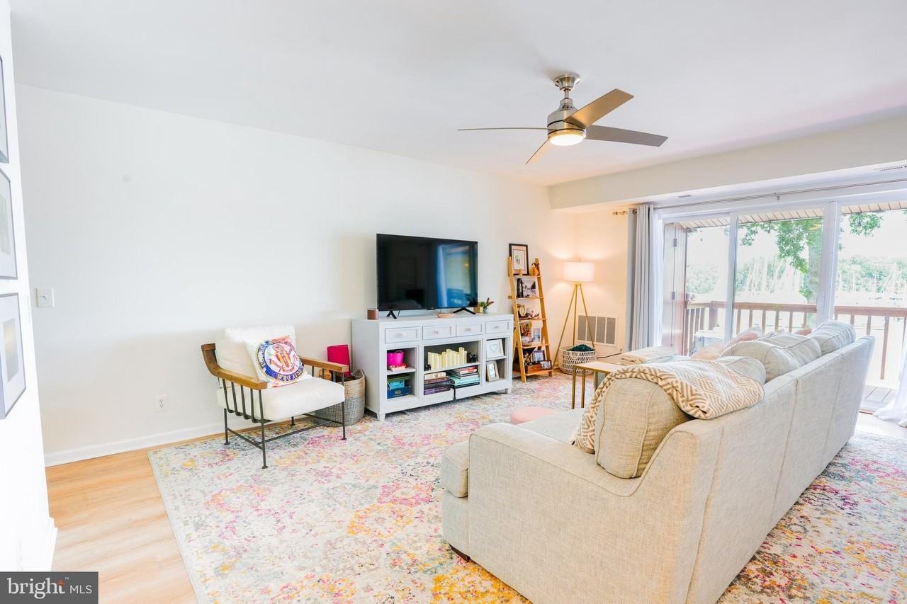 780F Fairview Ave Apt F #F - Photo 4 of 28