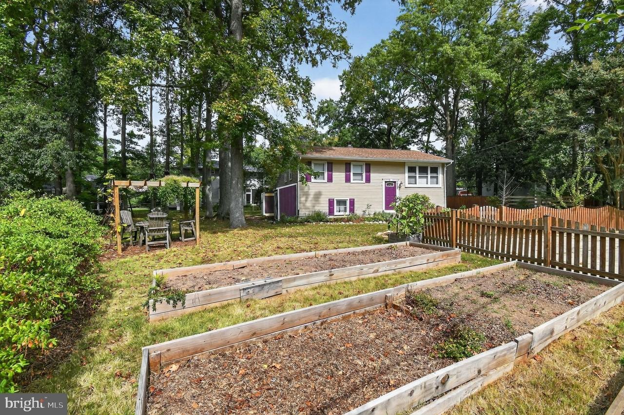 1252 Creek Drive - Photo 7 of 39