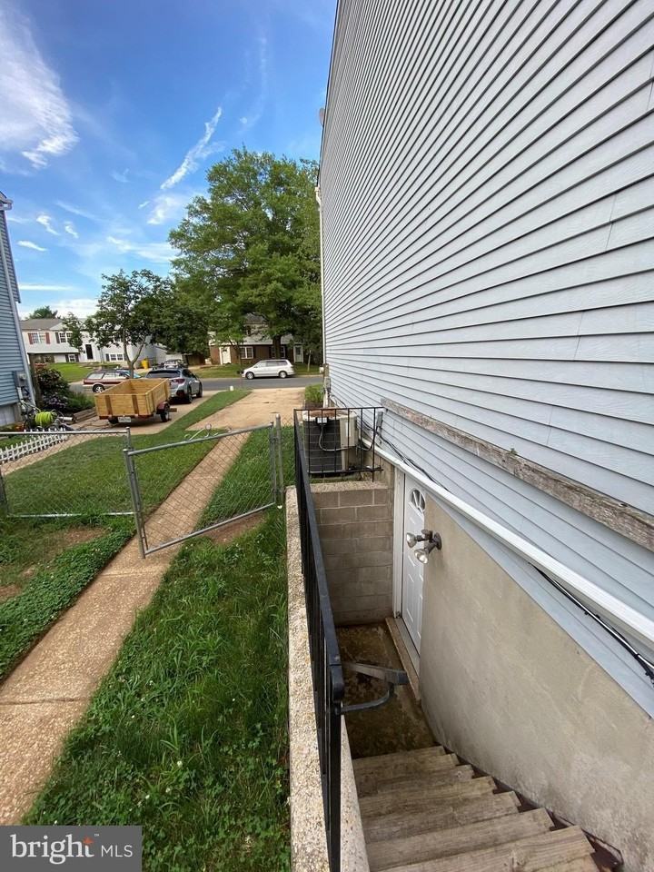 744 Match Point Drive - Photo 5 of 45