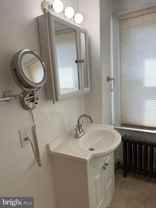 15 Brewer Ave Apt B #B - Photo 1 of 1