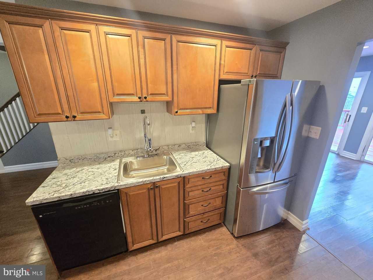 7655 Sherlock Ct - Photo 7 of 25