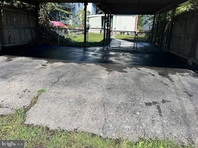 215 Elder Street - Photo 5 of 8