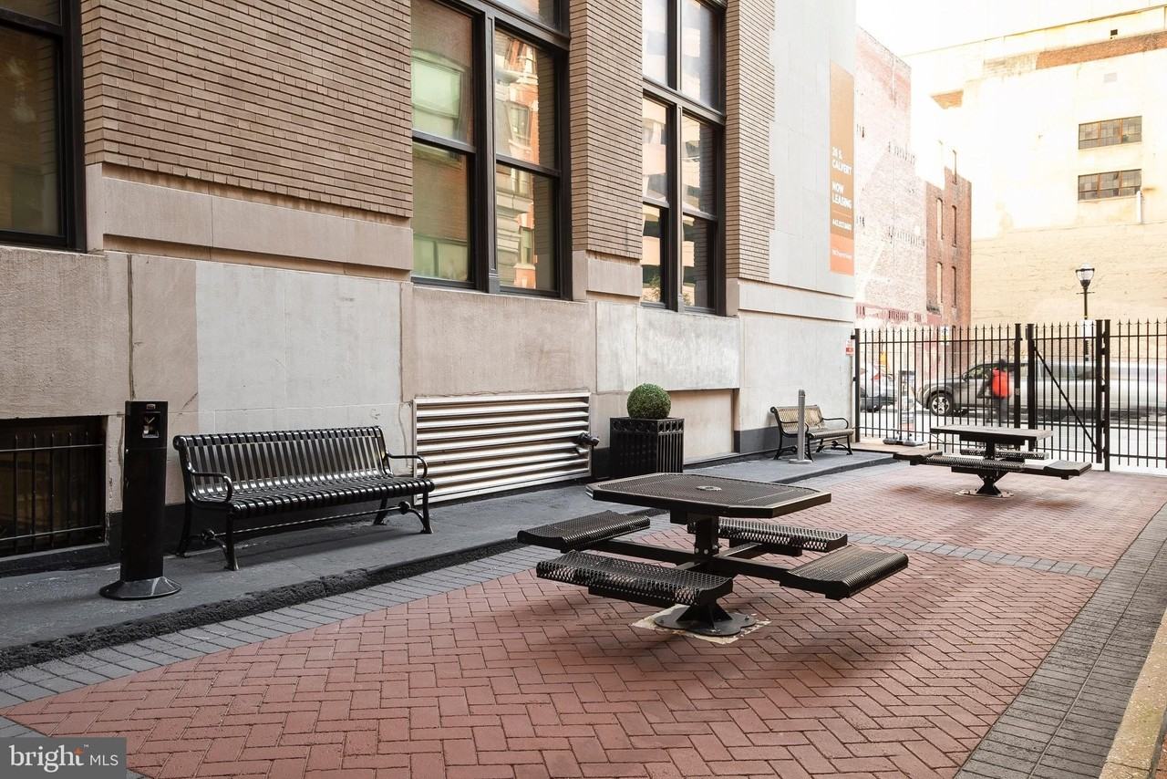 26 South Calvert Street - Photo 4 of 50