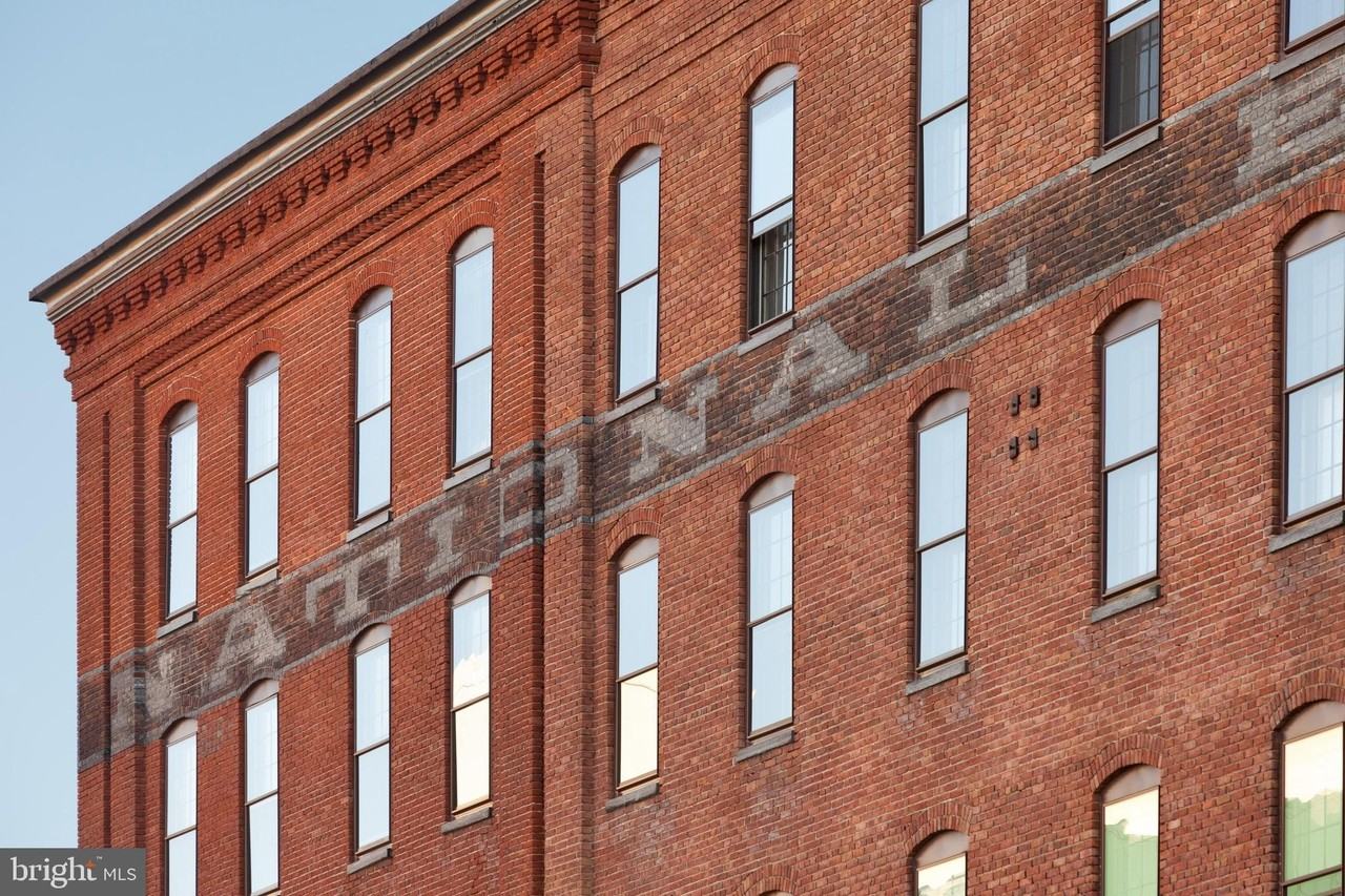 101 E Wells St Unit 1br - Photo 3 of 46