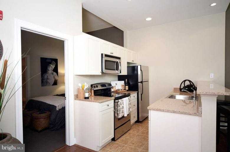 1201 North Charles Street - Photo 6 of 19