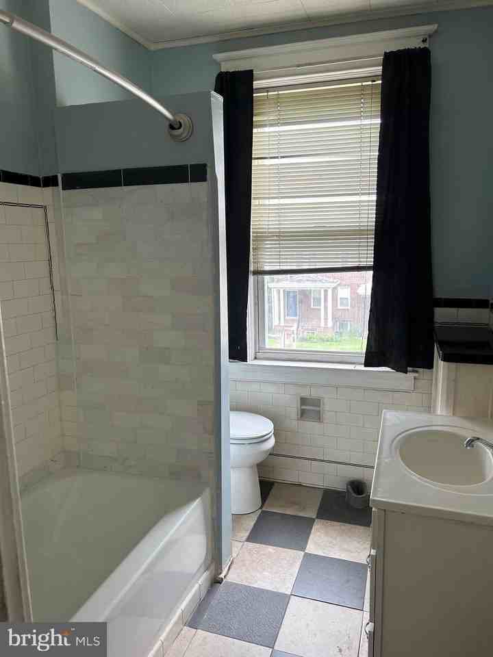 3216 Burleith Avenue - Photo 2 of 14