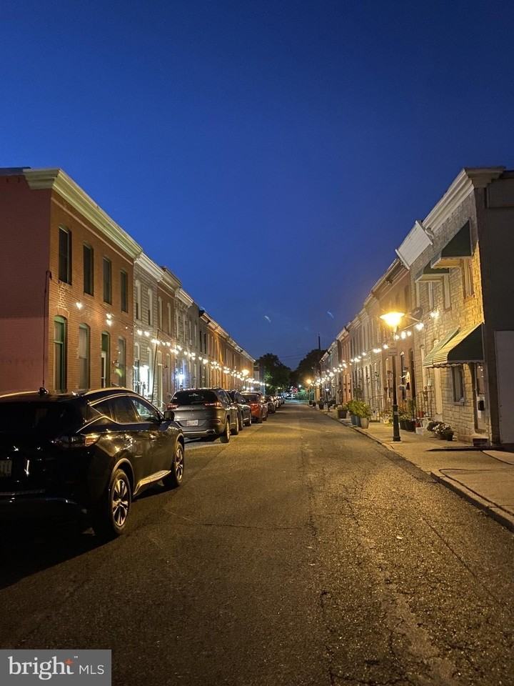 100 North Belnord Avenue - Photo 3 of 19