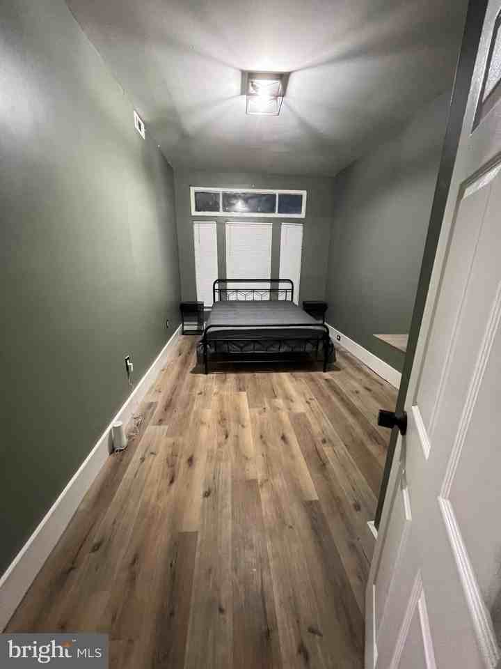 1402 Poplar Grove St - Photo 3 of 15