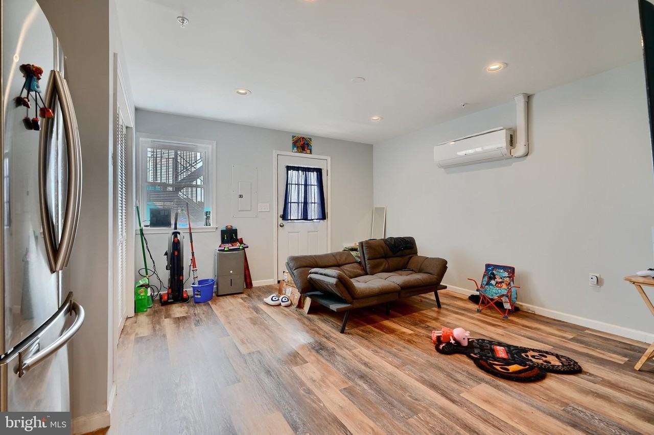 1729 Guilford Ave Apt 2 #2 - Photo 3 of 15