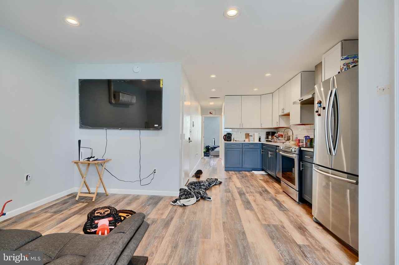 1729 Guilford Ave Apt 2 #2 - Photo 4 of 15