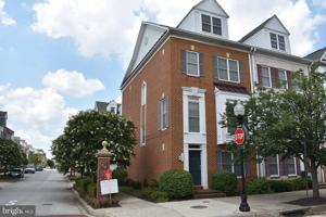 featured image of 324 Scott St