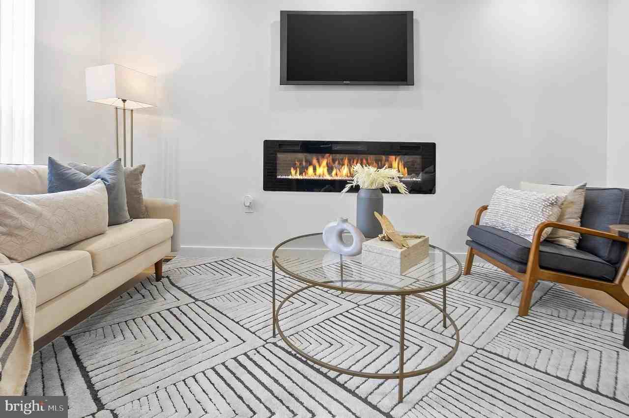 3306 East Lombard Street - Photo 5 of 44