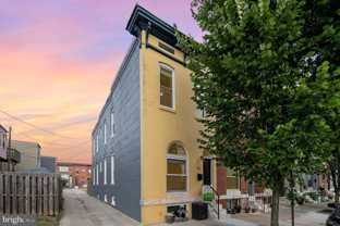 915 N Montford Ave - Photo 1 of 1