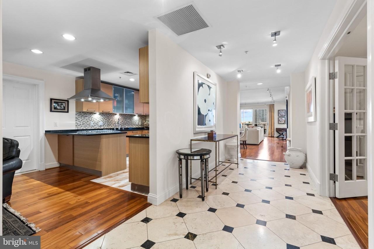 801 Key Highway #441