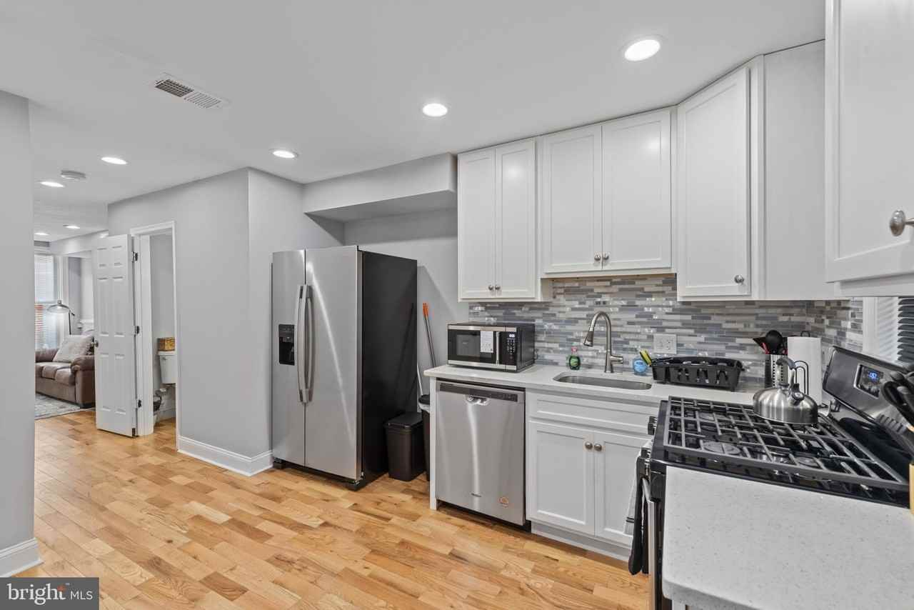 712 N Duncan St - Photo 6 of 26