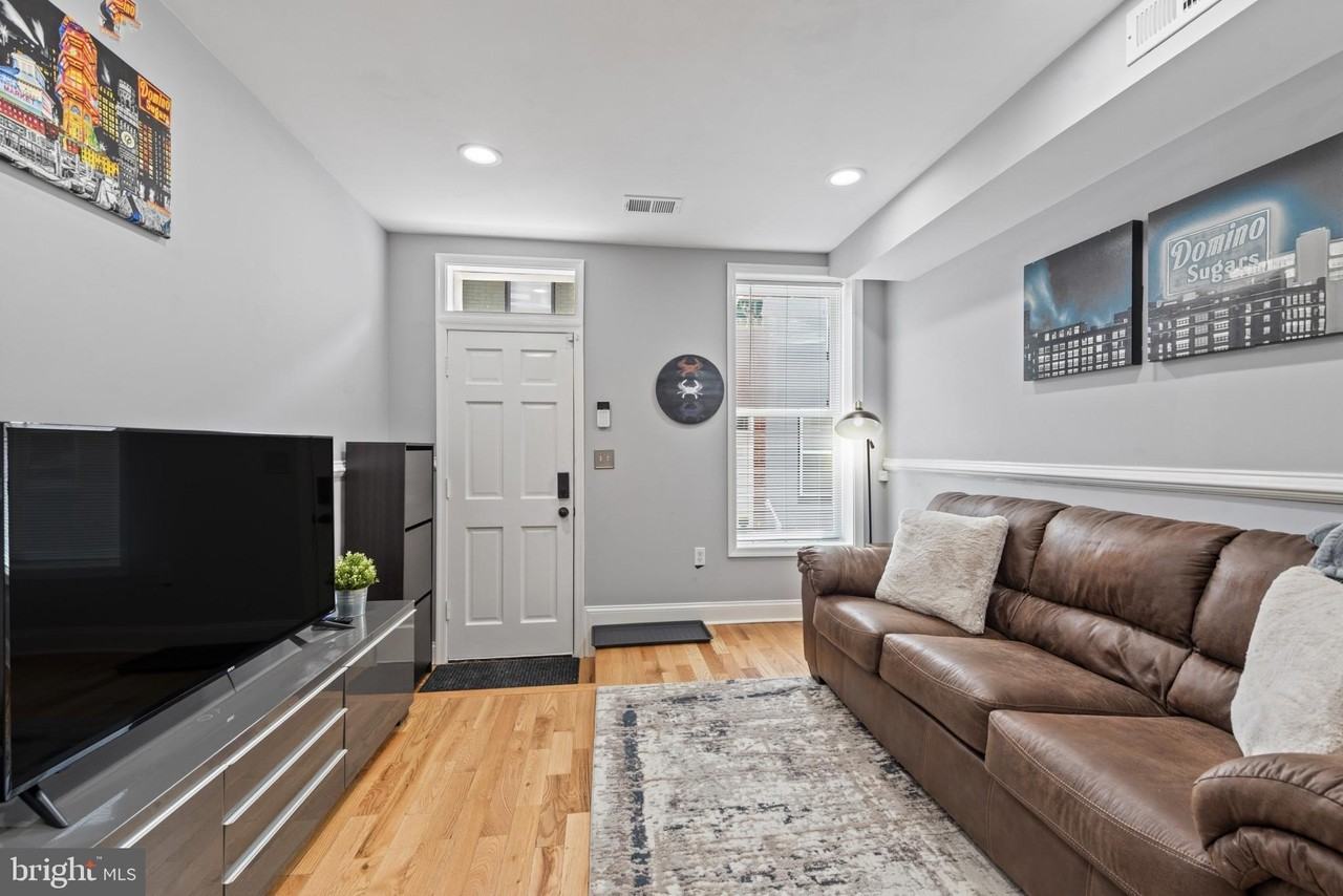 712 N Duncan St - Photo 4 of 26