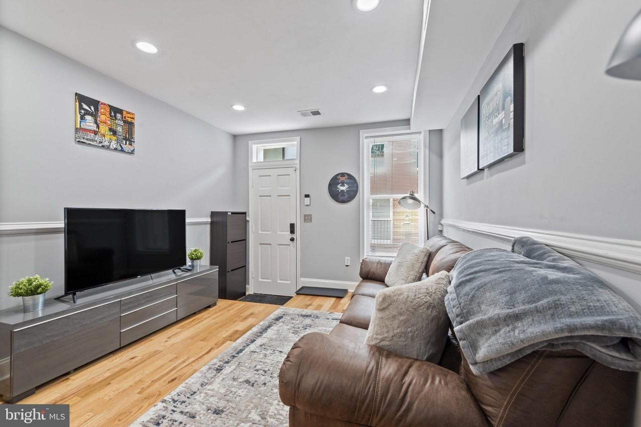 712 N Duncan St - Photo 3 of 26