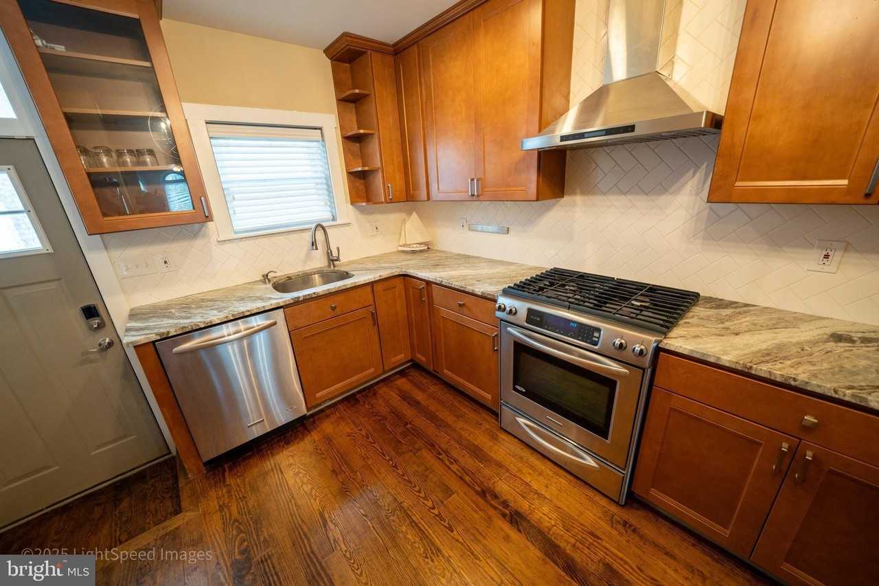 2730 E Baltimore St - Photo 7 of 40