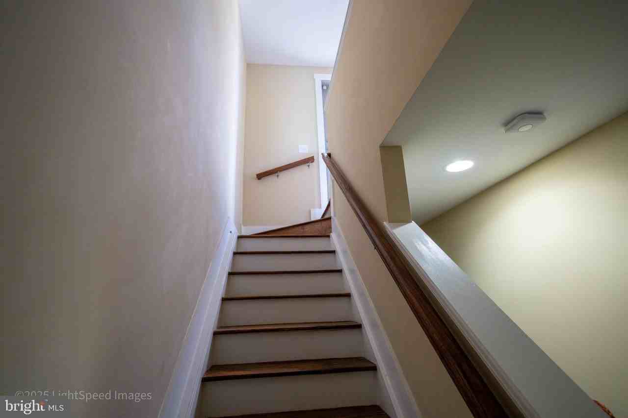 2730 E Baltimore St - Photo 4 of 40