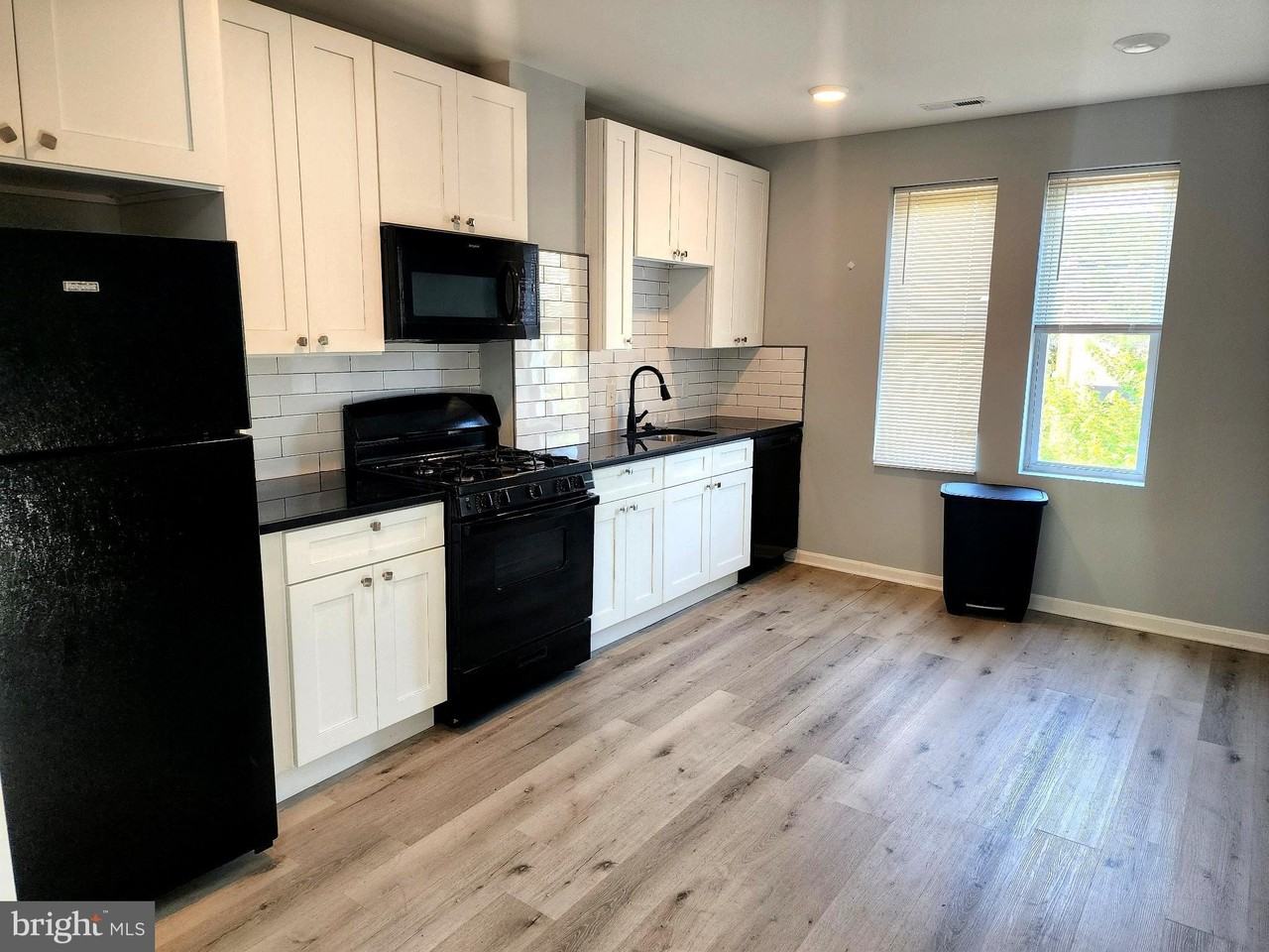 352 E University Pkwy Unit 3 #3