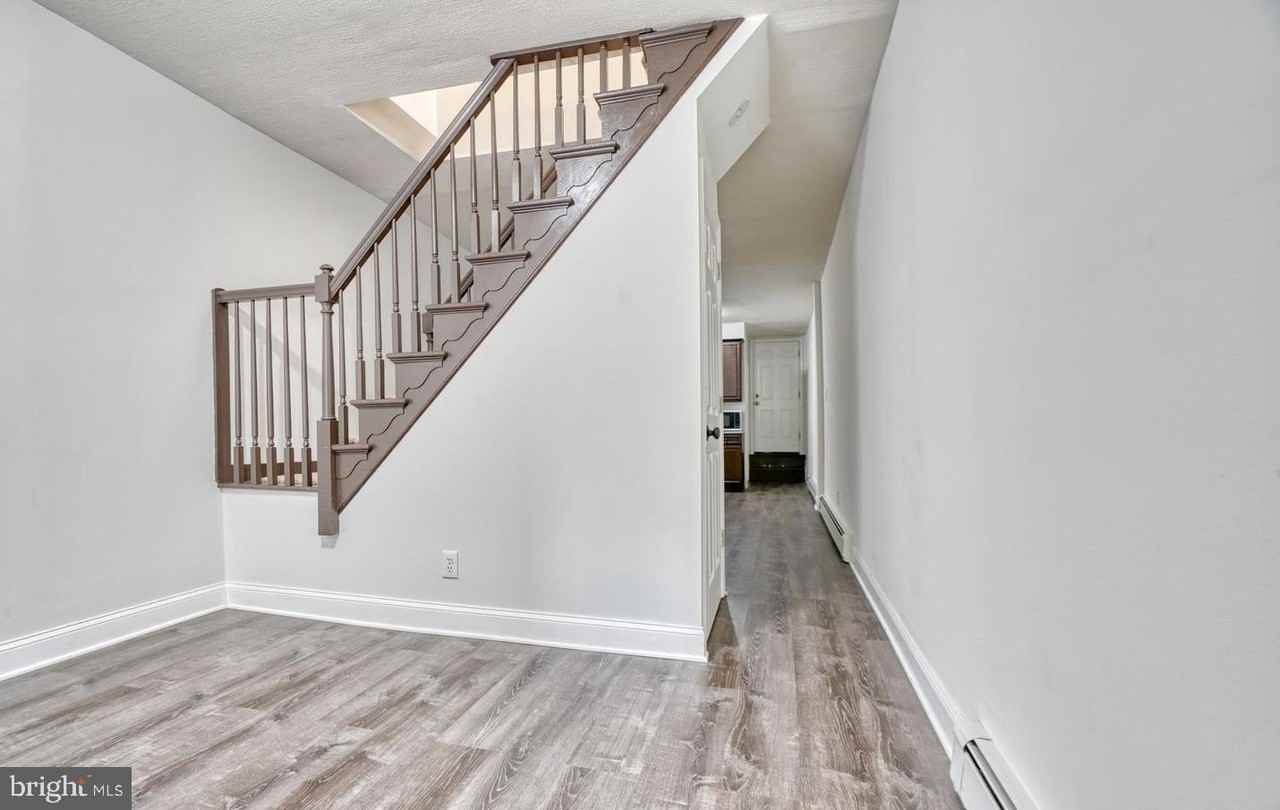 204 N Port St - Photo 4 of 16