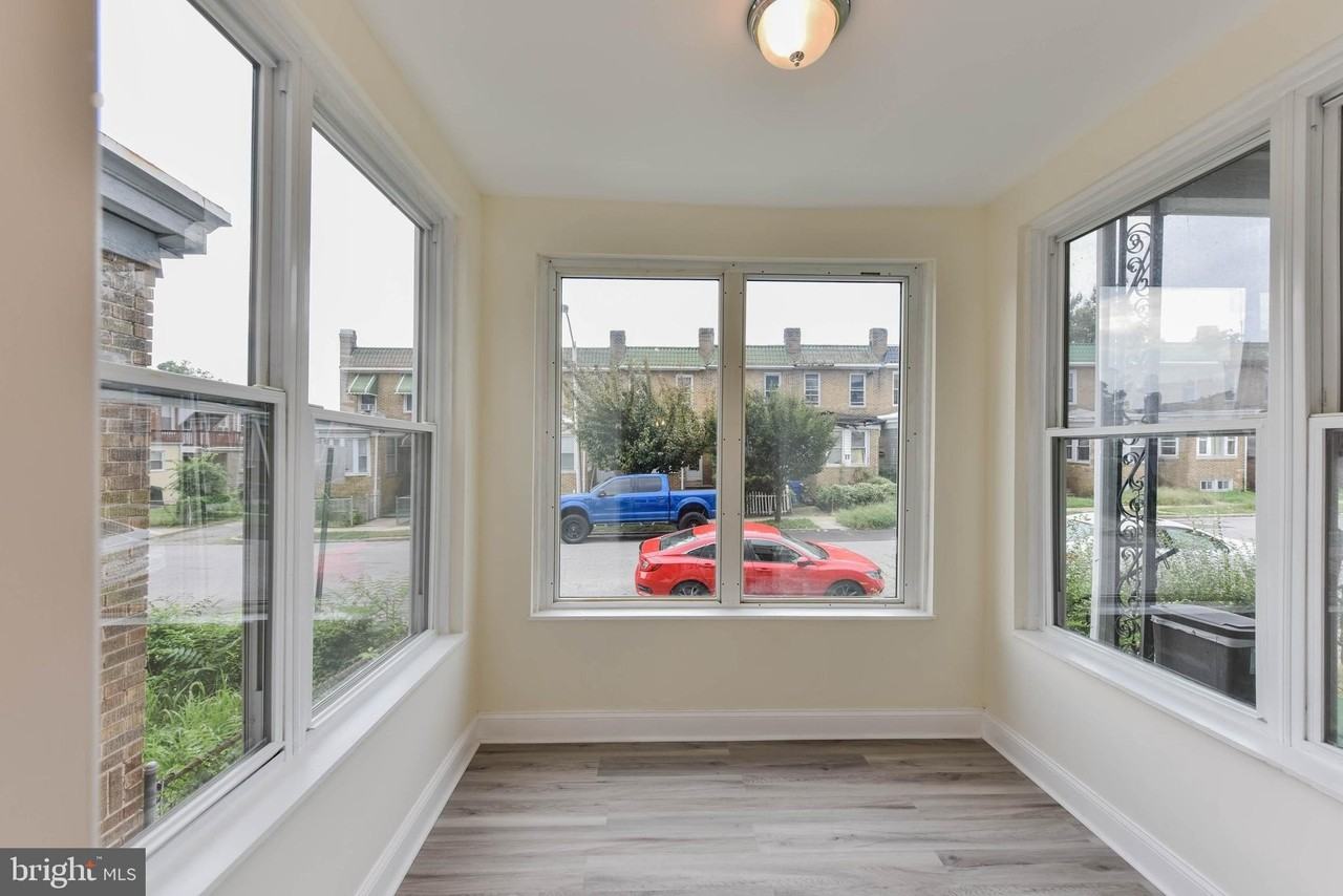 3108 Brighton St - Photo 4 of 31