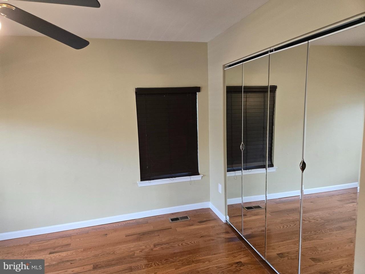 33 N Ann St - Photo 6 of 27