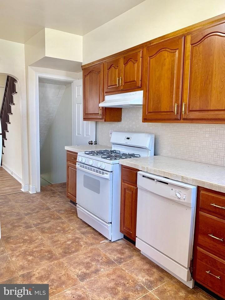 3542 Lyndale Ave - Photo 5 of 12