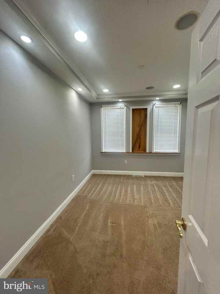 111 North Rose Street - Photo 5 of 16