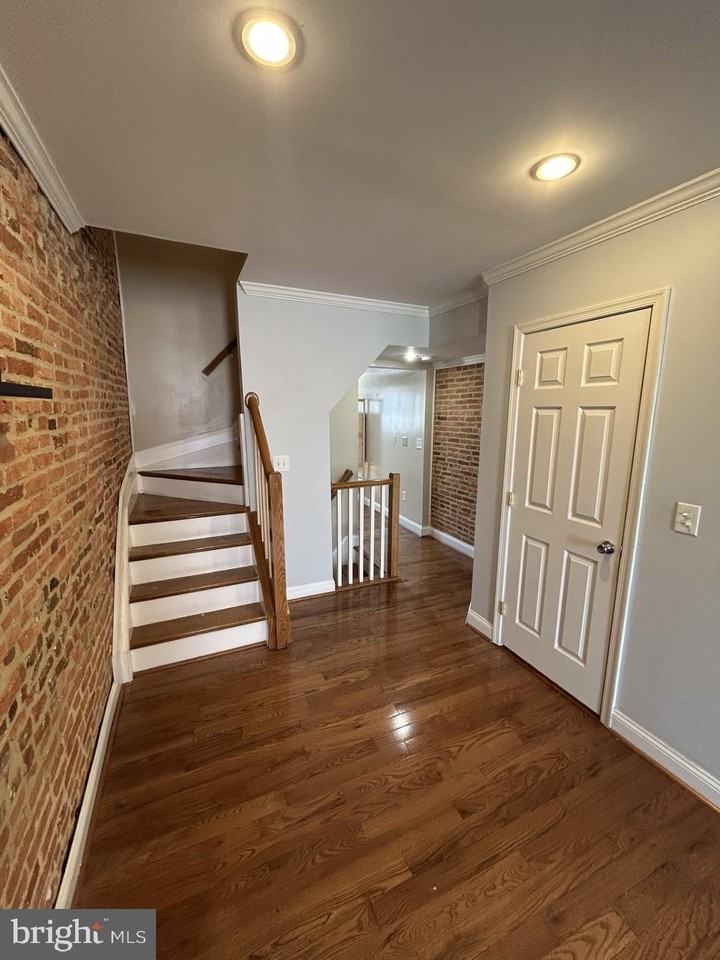 113 N Bradford St - Photo 7 of 29